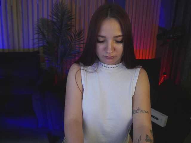 EmilyFontaine's BongaCams show and profile