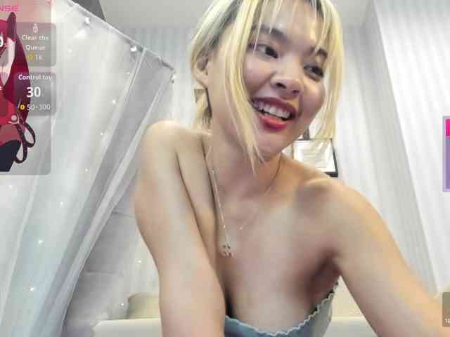 AlissaSky Live Webcam on BongaCams