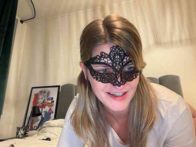 AliceDuboisFrX webcam