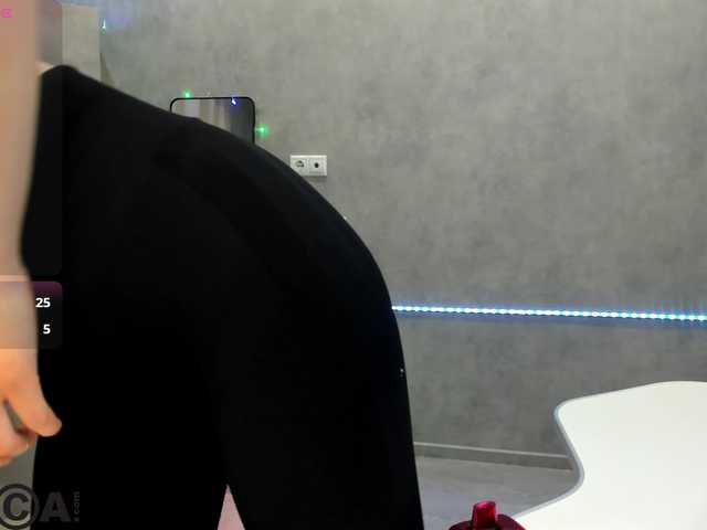 Jerry-Hall's BongaCams show and profile