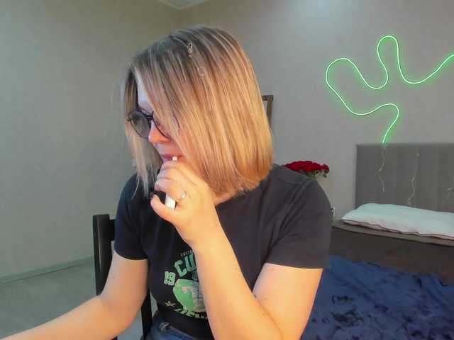 Jerry-Hall's BongaCams show and profile