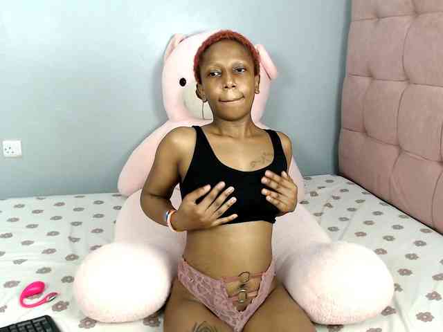 Sunflower- Live Webcam on BongaCams