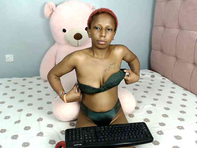 Sunflower- Live Webcam on BongaCams