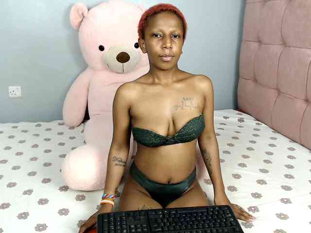 Sunflower- Live Webcam on BongaCams