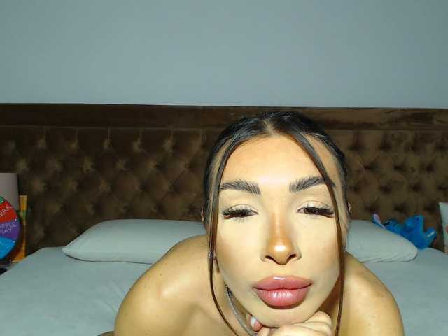 aylinhoney's BongaCams show and profile