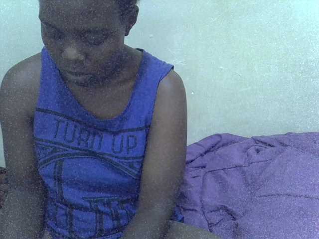 Thirstypussy webcam bongacams model stream image