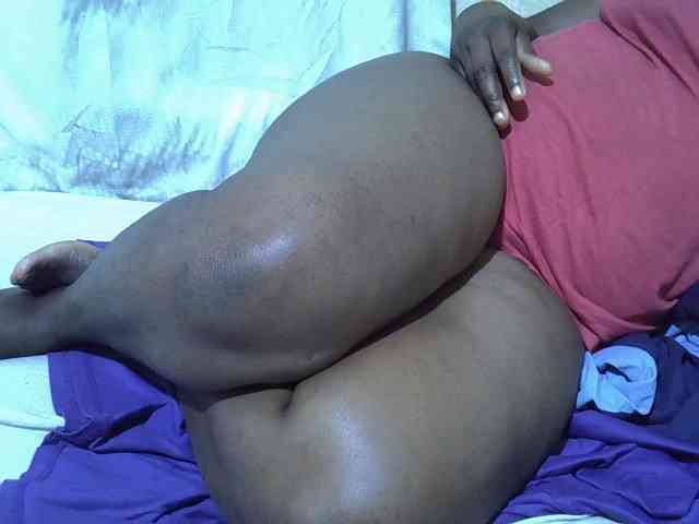 Ebonypussyy1 webcam