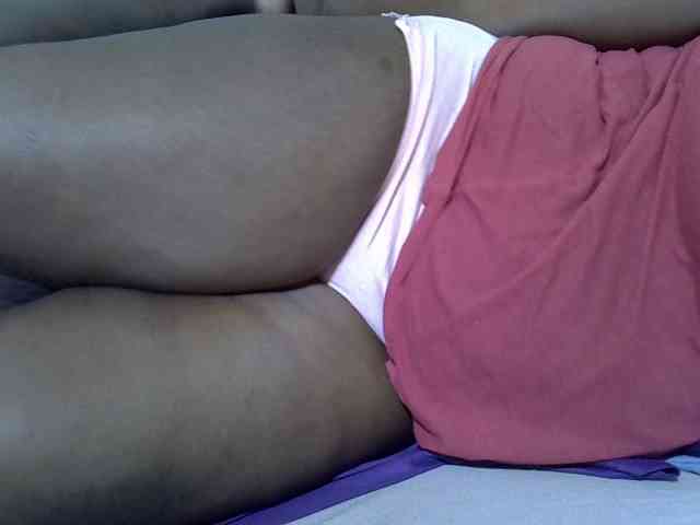 Ebonypussyy1 webcam