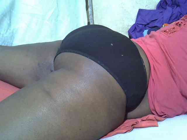 Ebonypussyy1 webcam