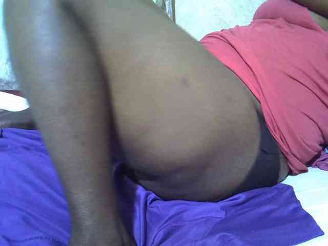 Ebonypussyy1 webcam