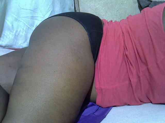 Ebonypussyy1 webcam