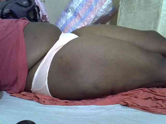 Ebonypussyy1 Live Webcam on BongaCams