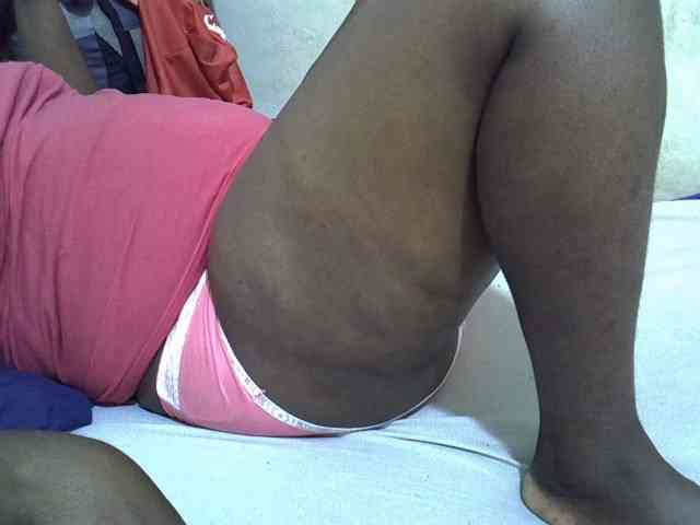 Ebonypussyy1 webcam