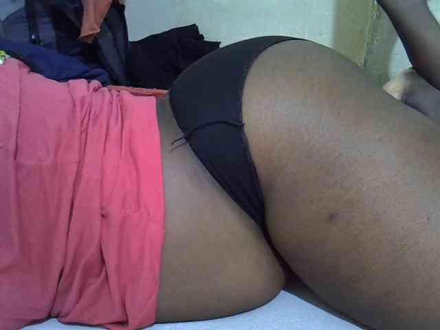 Ebonypussyy1 webcam