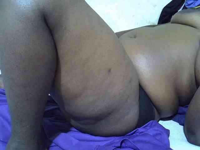Ebonypussyy1 webcam