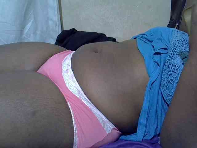 Ebonypussyy1 webcam
