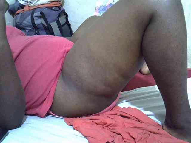 Ebonypussyy1 webcam