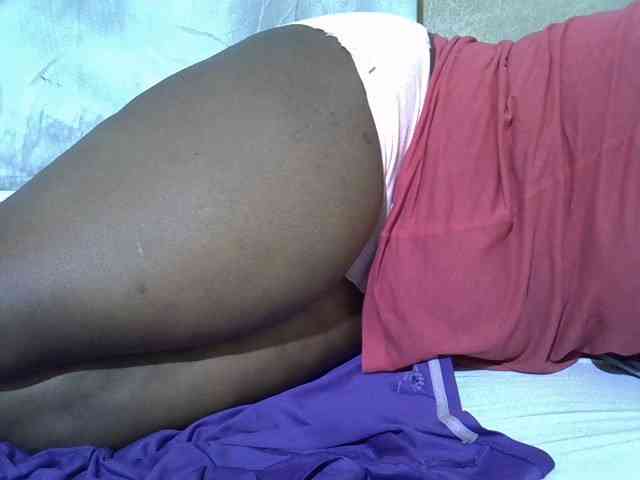 Ebonypussyy1 webcam