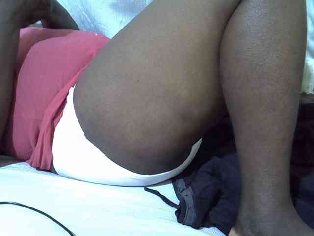 Ebonypussyy1 webcam