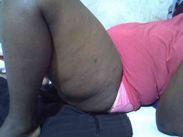 Ebonypussyy1 webcam