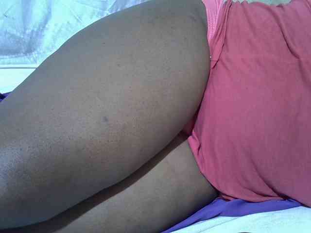 Ebonypussyy1 webcam