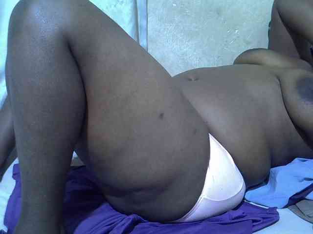 Ebonypussyy1 webcam