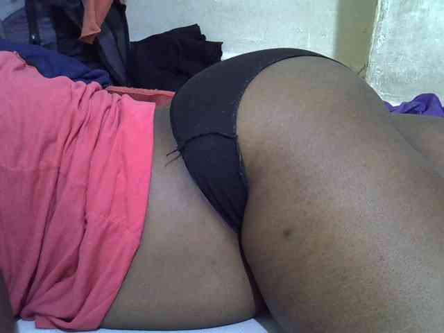 Ebonypussyy1 webcam