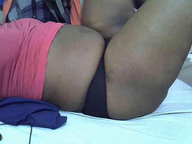 Ebonypussyy1 webcam