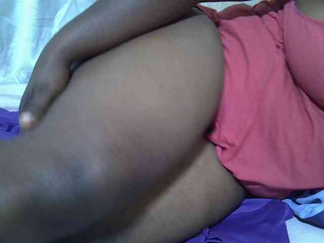 Ebonypussyy1 webcam