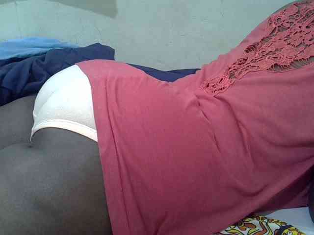 Ebonypussyy1 Live Webcam on BongaCams