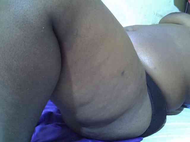 Ebonypussyy1 webcam