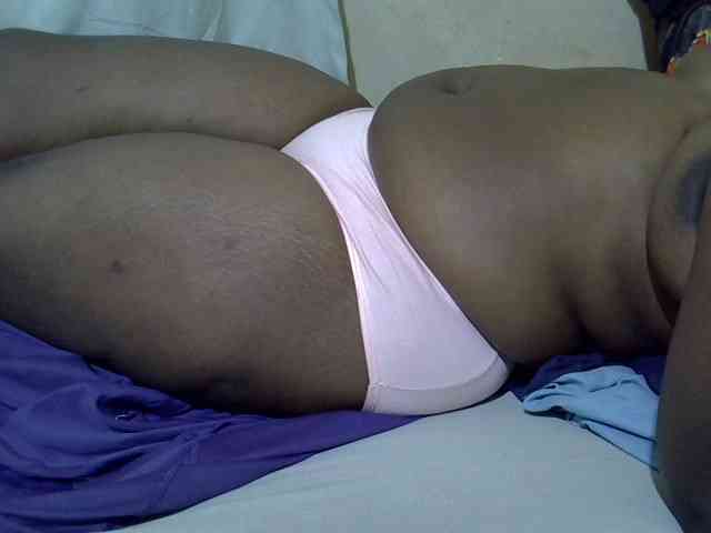 Ebonypussyy1 webcam