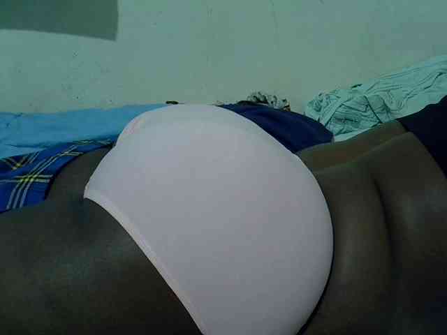 Ebonypussyy1 webcam