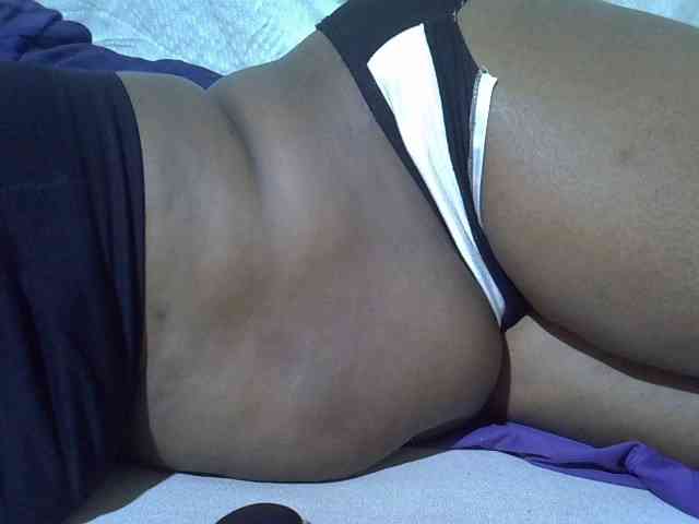Ebonypussyy1 webcam