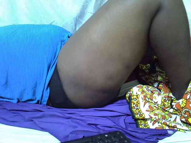 Ebonypussyy1 webcam