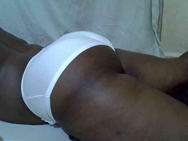 Ebonypussyy1 webcam