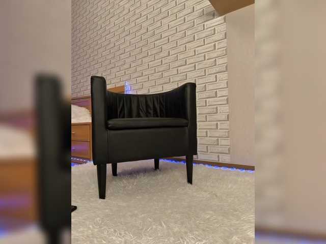 Live with GORIGLAZ on FliCam