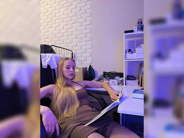 стрип от GORIGLAZ