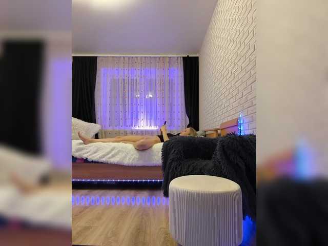 стрип от GORIGLAZ