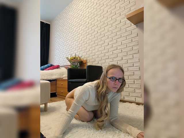 GORIGLAZ live cam profile