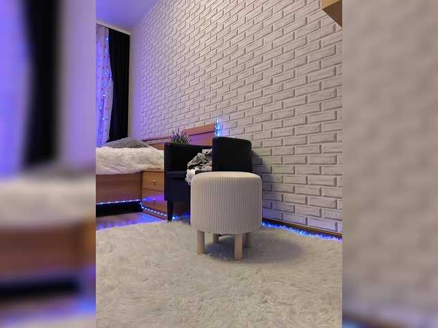 le modèle GORIGLAZ est en webcam porno dans un show sur le site bongacams, il possède les tags suivants: White/Caucasian,Blonde,Hairy