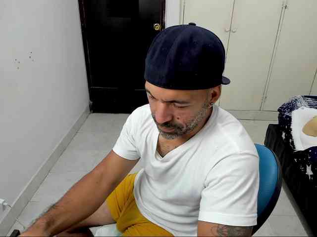 hotjoy0105 Live Webcam on BongaCams