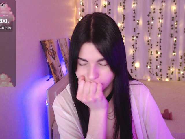 Stephanie-Diaz's BongaCams show and profile