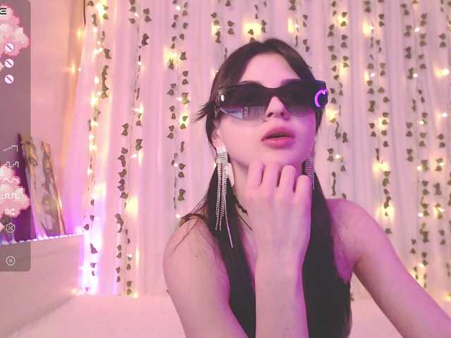 Stephanie-Diaz's BongaCams show and profile