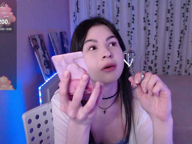 Stephanie-Diaz's BongaCams show and profile