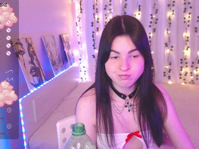 Stephanie-Diaz's BongaCams show and profile