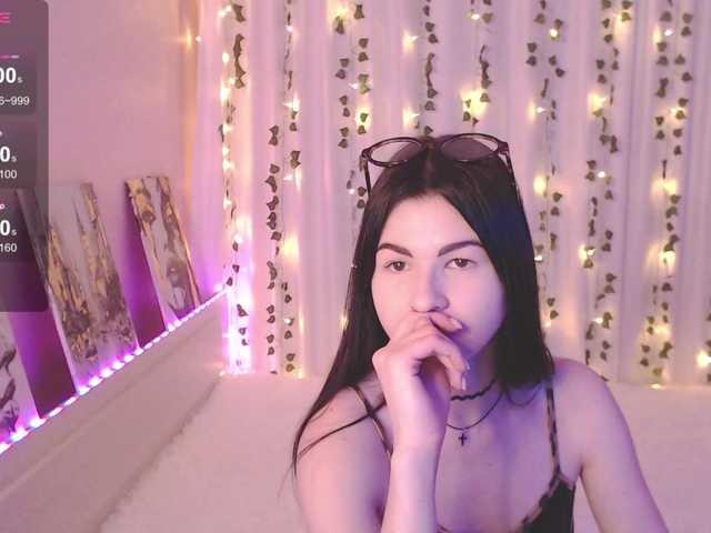 Stephanie-Diaz's BongaCams show and profile