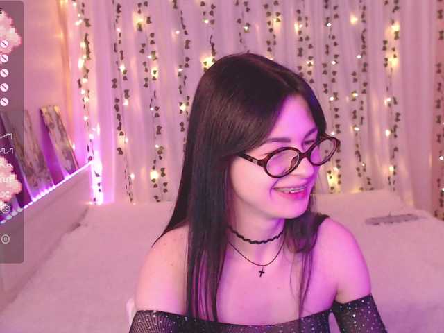 Stephanie-Diaz's BongaCams show and profile