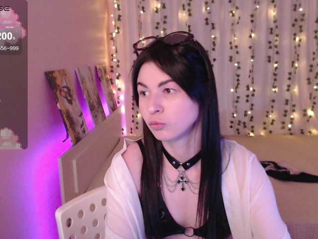 Stephanie-Diaz's BongaCams show and profile