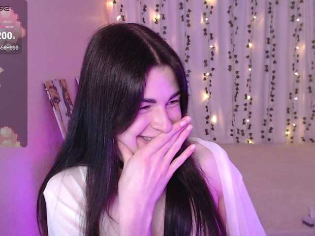 Stephanie-Diaz's BongaCams show and profile